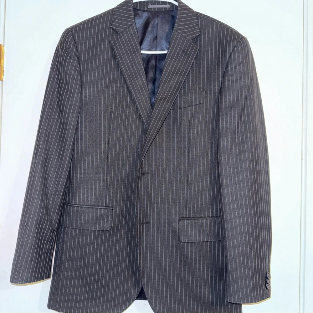Sophisticated Black Pinstripe Men's Suit Jacket